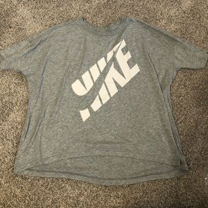 Nike Women’s Oversized Tee, Gray Size Small